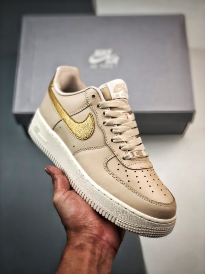 Nike Air Force 1 Low '07 Sanddrift Metallic Gold DQ7569-102